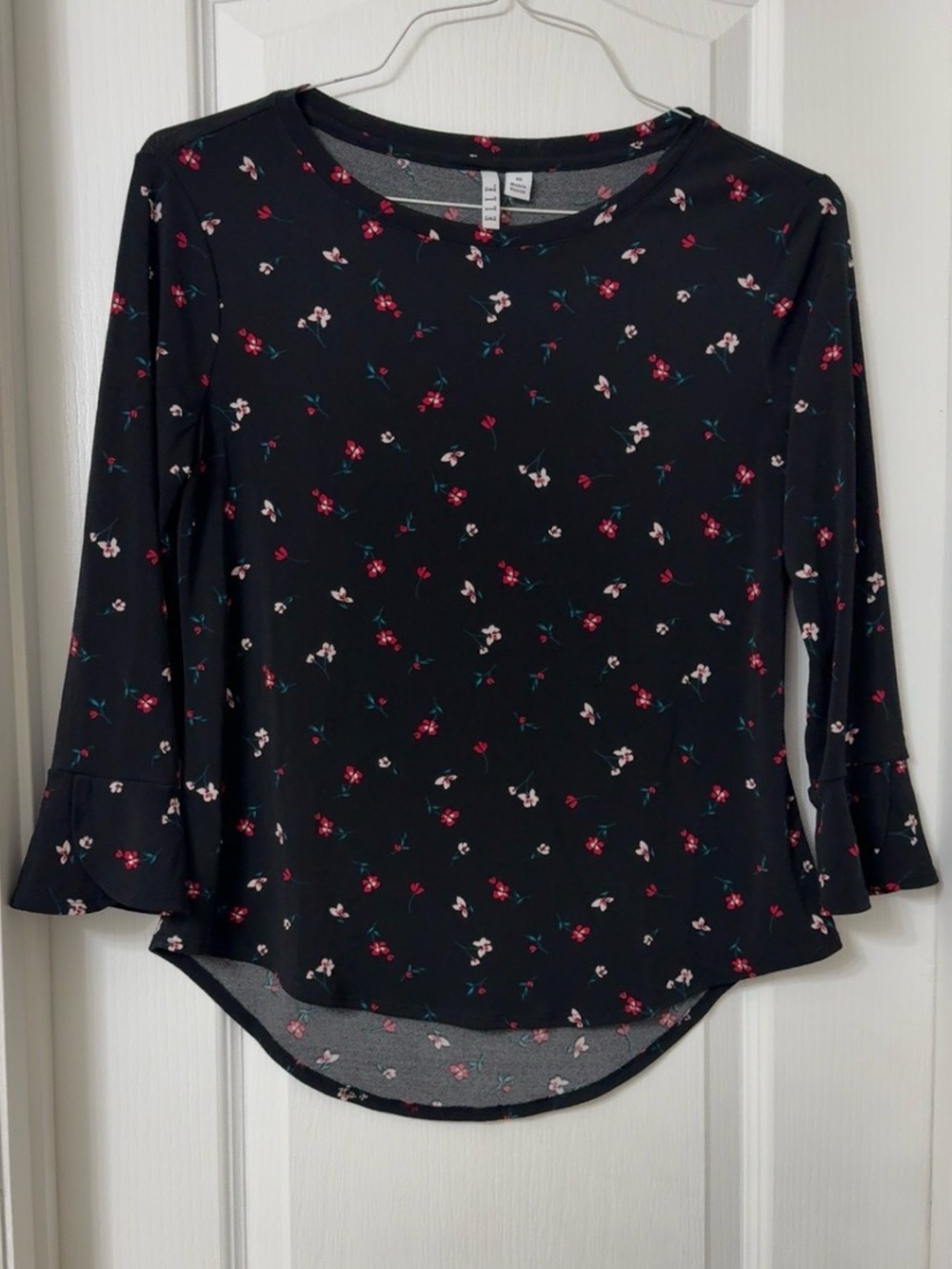 ELLE Black Floral Blouse ditsy pink floral 3/4 flared sleeves high-low hem XS